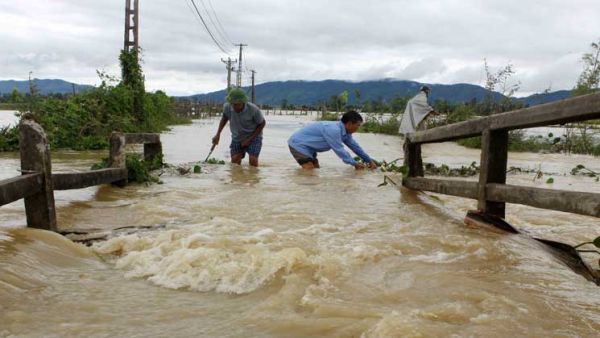 37 قتيلاً و40 مفقوداً جراء فيضانات في فيتنام
