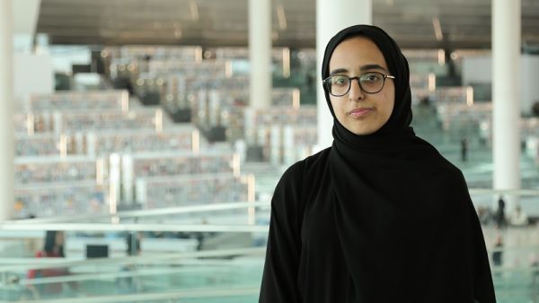 الطالبة القطرية الواعدة تقول إن فعاليات المكتبة ومصادرها المعرفية كان لها الفضل الأكبر في تفوقها الدراسي وتطوير مهاراتها الشخصية
