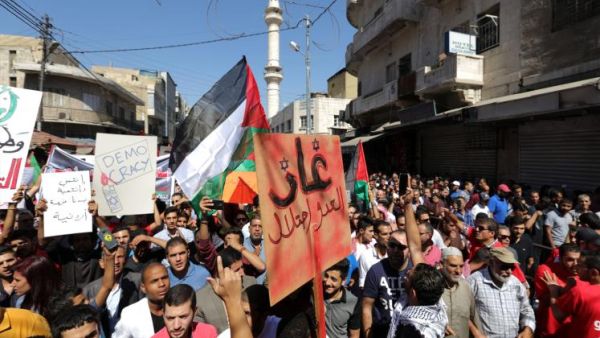 رفض معارضو الاتفاق أي تعاون بين الأردن وإسرائيل التي يعتبرونها عدوا