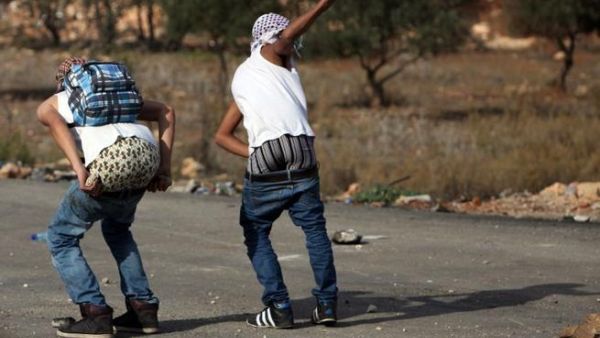 فلسطينيون يتظاهرون في الضفة الغربية تضامنا مع غزة/أ.ف.ب