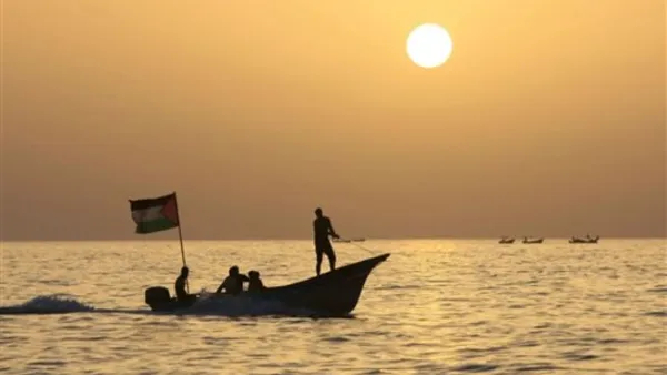 صيادون في مياه غزة