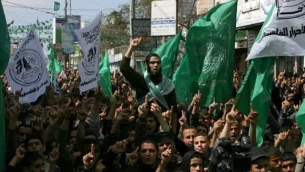 انصار لحماس خلال تظاهرة في غزة