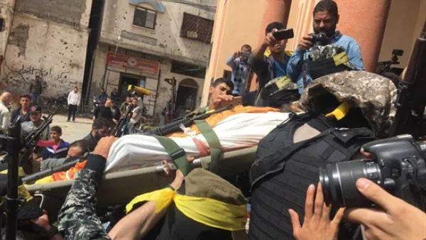 الفلسطينيون شيعوا 14 شهيداً السبت في حين عم الاضراب الشامل كافة الاراضي الفلسطينية حداداً