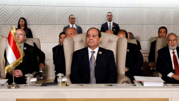  الرئيس المصري عبد الفتاح السيسي خلال مشاركته في القمة العربية بتونس