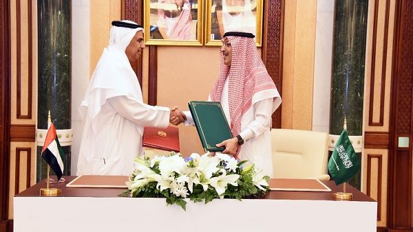 خلال توقيع الاتفاقية