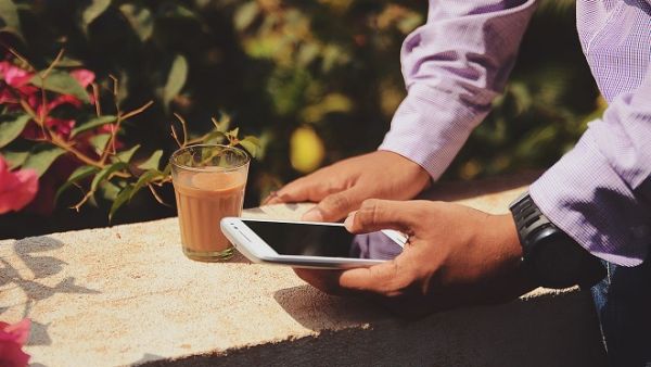 Roaming charges for voice calls and SMS will further reduce from April 1 next year in the second phase of a GCC move to reduce roaming charges. (Pixabay)