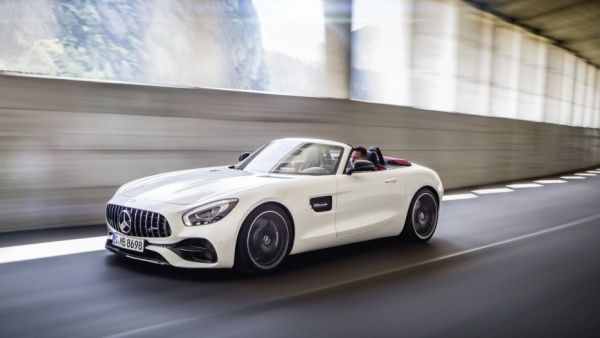 مرسيدس تكشف رسمياً عن AMG GT رودستر المكشوفة