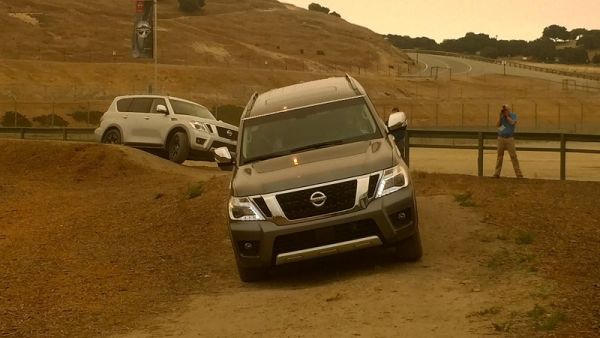 تعتمد ارمادا الجديدة على محرك V8 سعة 5.6 لتر يولد قوة 390 حصان ويتصل به جير أوتوماتيكي من سبع سرعات