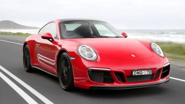 بورشه 911 GTS 