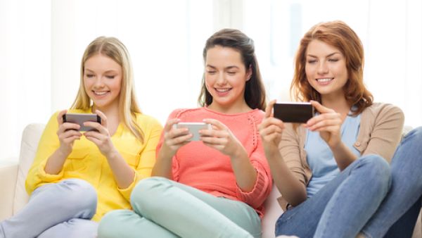 الاختراع الذي ما زال طور الإنجاز يتوقع مخترعه أن يحدث قفزة كبيرة في عالم اللغات والتواصل