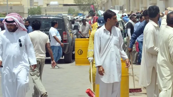السعودية قد تسمح للوافد الاستثمار في المهن الحرة مقابل ضريبة تصل لـ 20 %