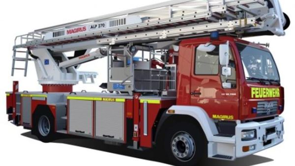 كانت شركة ”روزن باور” النمساوية المتخصصة في صناعة معدات الحريق قد أعلنت العام الماضي فوزها بعقد لتوريد 1125 مركبة من مختلف الأنواع ولأغراض تشغيلية مختلفة لصالح مديرية الدفاع المدني السعودية