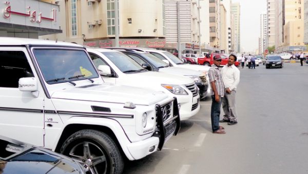 تم إنذار 14 ألف و117 مركبة تشوه المنظر العام بالشارقة خلال 2014