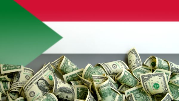 السودان يوقع اتفاقات قروض بقيمة 300 مليون دولار لتخفيف الأزمة الاقتصادية