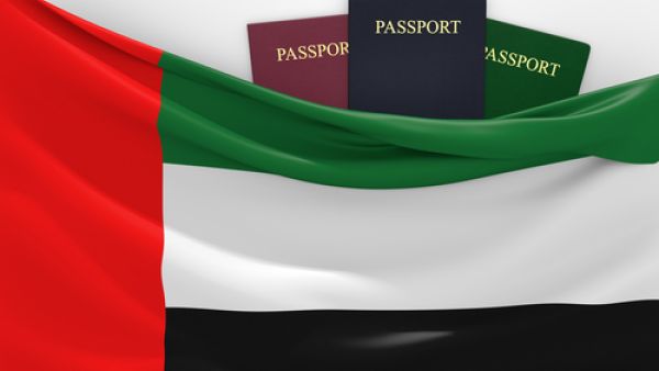 نتشر ثمانية أجهزة متطورة لفحص جوازات السفر في مطار دبي الدولي ومطار آل مكتوم