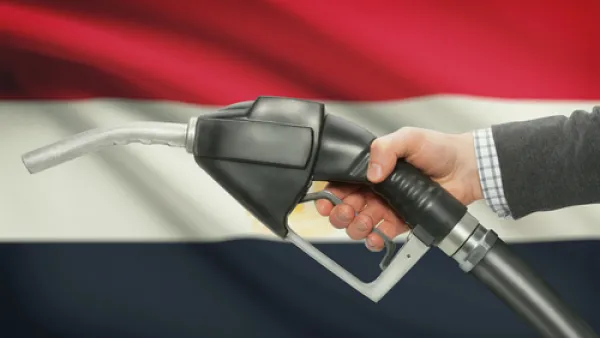 إنتاج الغاز المتزايد سيغير بصورة كبيرة الدراسات التي كانت معدة سابقاً بشأن رفع أسعار البنزين في الربع الأخير من العام المالي الحالي