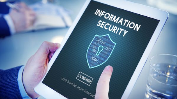 المركز يهدف إلى حماية قواعد البيانات الخاصة بالمؤسسات الحكومية أو الشركات الخاصة من أية محاولة قرصنة معلوماتية قد تهدد أمنها ومستقبلها