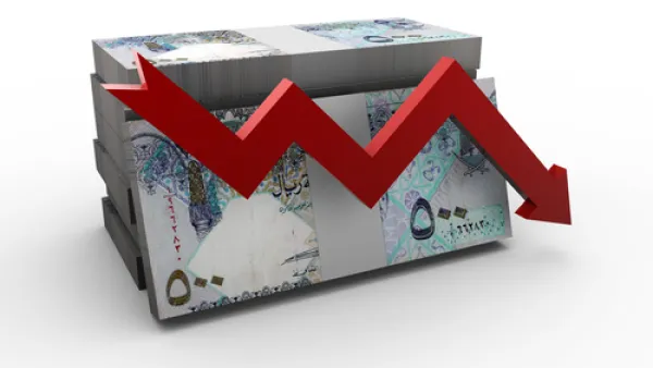 هوى سعر الريال القطري إلى أدنى مستوياته أمام الدولار منذ عام 1988 
