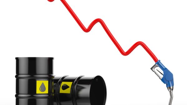 تراجعت أسعار التعاقدات الآجلة لخام برنت 17 سنتاً عن آخر إغلاق له إلى 51.61 دولار للبرميل