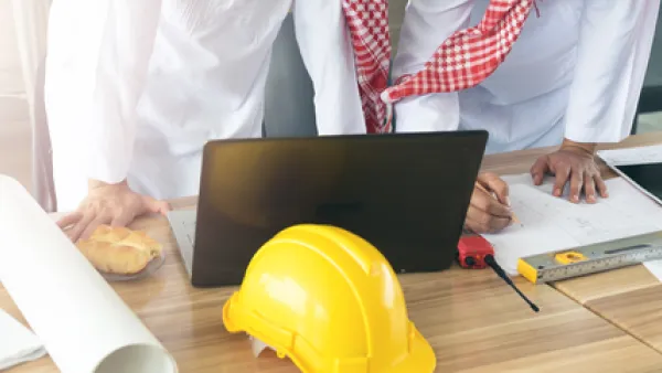 السعودية تعفي المقاولين المتعاقدين على مشاريع حكومية من دفع رسوم العمالة الوافدة