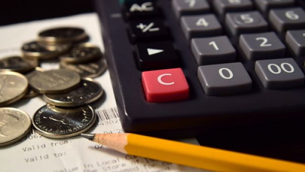 الإمارات ستطبيق ضريبة القيمة المضافة ببداية يناير 2018