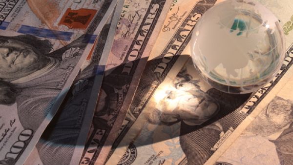 أعلن البنك الدولي أنه سيقدم مع البنك الآسيوي للاستثمار في البنية التحتية قروضاً بقيمة 200 مليون دولار إلى شركة اندونيسية 