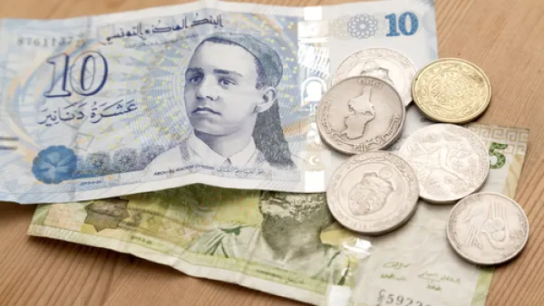 الدينار التونسي يتراجع لمستوى قياسي