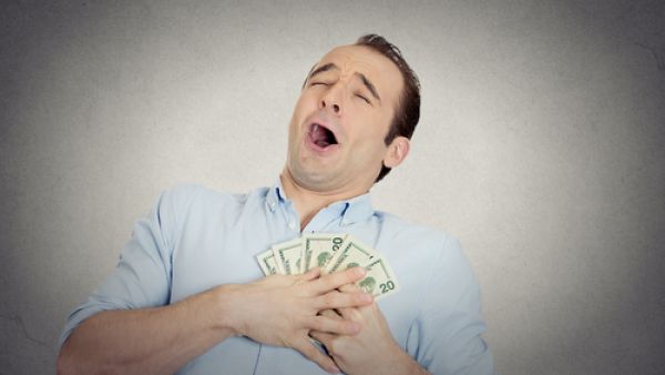 تذكر دائماً أنه ليس عليك أن تكون كالآخرين، عبداً للاستهلاك، والماديةً، بل يمكنك أن تكون مختلفاً وتعيش بأسلوبك الخاص ضمن ما هو متاح لك