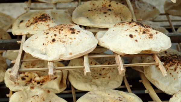 السودان يستجيب لاحتجاجات الخبز ويطرح مناقصة دولية لاستيراد الدقيق