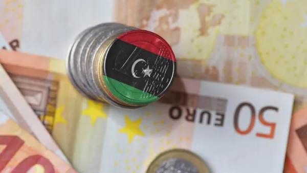استئناف حركة السفن بالميناء من شأنه تحريك عجلة الاقتصاد في المدينة