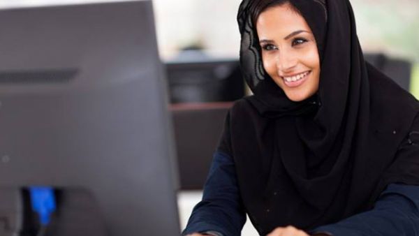 بلغ متوسط الراتب الذي يحصل عليه الموظف في الإمارات نحو 14.600 درهم، (ما يعادل 4000 دولار)، مقابل 3.300 دولار في السعودية