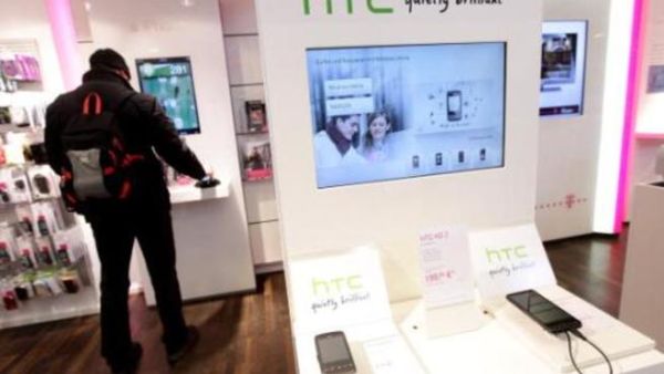 HTC launches new flagship smartphone