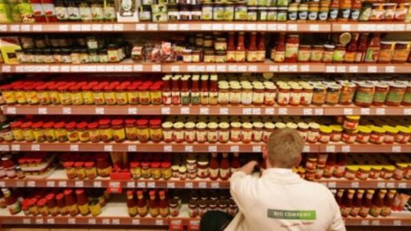 Arab Gulf companies sell products in Jordan at prices below production costs to gain a place in the local market