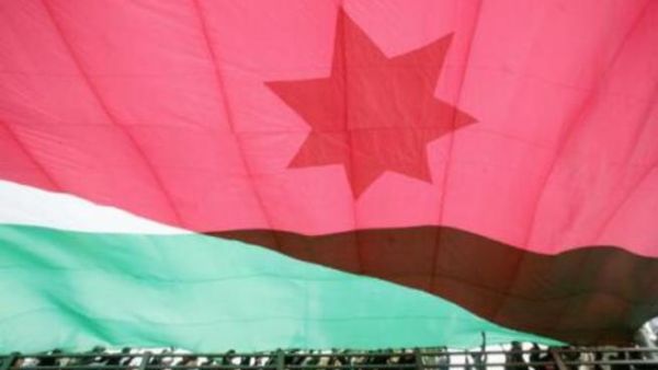 لا بد أن تكون أية قرارات مرتقبة جزءا من برنامج اصلاح اقتصادي شامل يلمس المواطن آثاره الايجابية