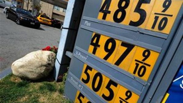 Oil prices above Riyadh’s preferred $100 a barrel but with expectations of slower demand in early 2013