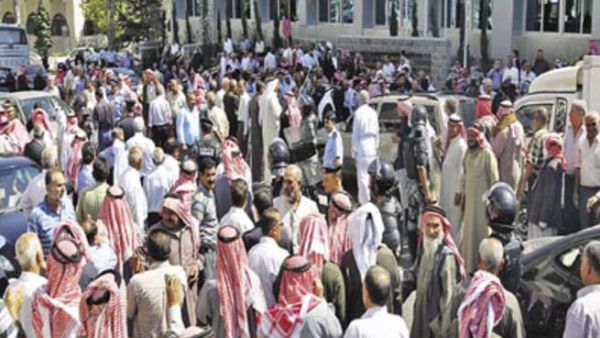 استنكر المعتصمون اصرار الشركة على تجاهل مطالبهم، واصفين مطالبهم بالعادلة والمشروعة