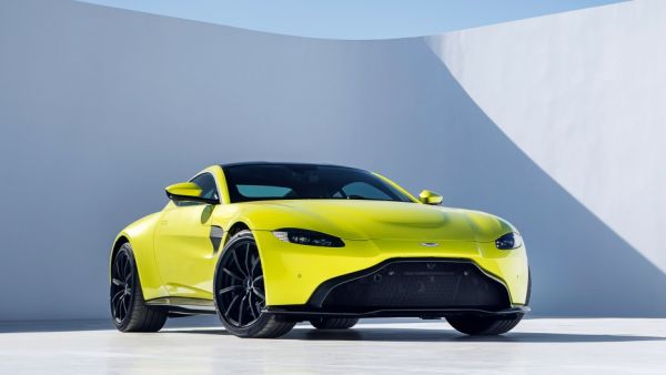 أستون مارتن تكشف عن الجيل الجديد من فانتج