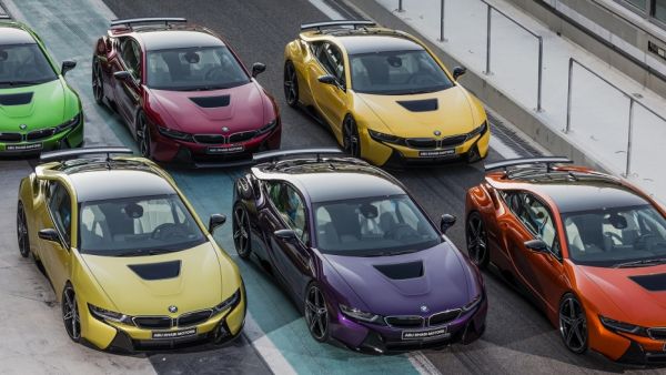 بي إم دبليو تطلق مجموعة ألوان حصرية لعملاء i8 في أبوظبي