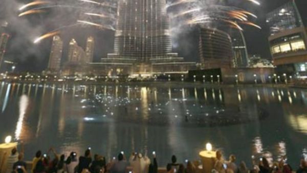 فوز دبي باستضافة معرض إكسبو 2020 من شأنه تعزيز نمو الإمارة إلى ما معدله 6.4% على أساس سنوي خلال السنوات الثلاث المقبلة، ونحو 10.5% سنوياً حتى عام 2020