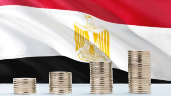 مشروعات السيسي تزيد عجز الموازنة المصرية والضرائب تتخطى الـ 77% 