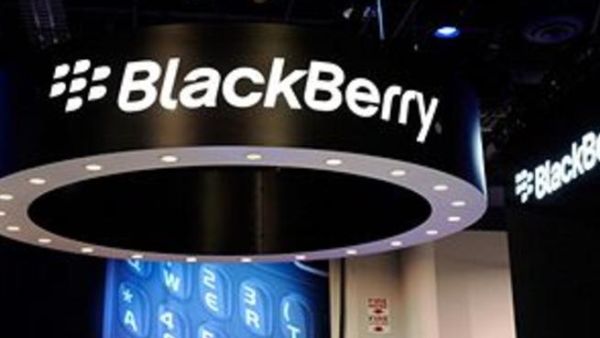 وضح المفلح أن قطر تعتبر من بين الأسواق الرائدة عالميا في اعتماد تقنية NFC الخاصة بتبادل المعلومات لاسلكياً بين هاتف البلاك بيري والإكسسوارات الذكية، ومحطات الدفع الطرفية الذكية، ونقاط الوصول الذكية