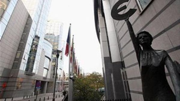 The region’s bellwether Saudi Arabian market, the only market in the Middle East to remain open for trading on Saturdays, fell yesterday