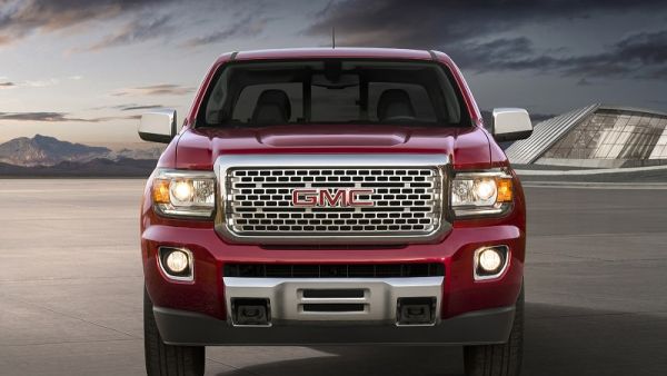 اعتبر الصانع الأمريكية مركبة جي ام سي كانيون دينالي 2017 "الشاحنة الأولى والوحيدة متوسطة الحجم والمتميزة"، والتي من المفترض أن تطرح للبيع أواخر العام القادم إن شاء الله