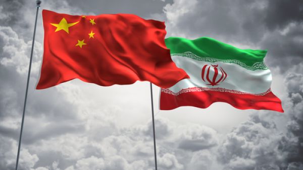 كانت الصين واحدة من القوى العالمية الست التي تفاوضت من أجل إنجاز اتفاق تاريخي مع إيران في يوليو تموز قلصت طهران بمقتضاه برنامجها النووي المتنازع عليه وكسبت إزالة العقوبات التي فرضت عليها عزلة دولية في المقابل
