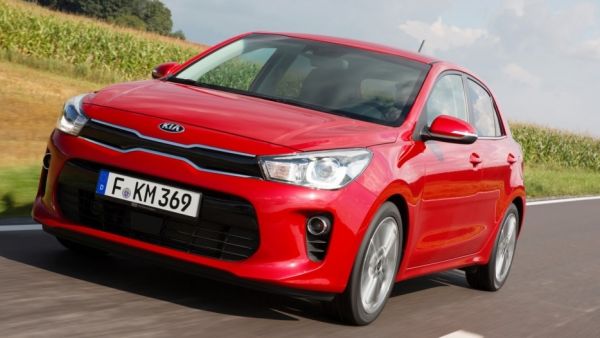 من الخارج تتوفر ريو 2017 بثمانية خيارات من الألوان ترافقها 3 تصاميم مختلفة للجنوط تبدأ من 15 انش وصولاً إلى 17 انش