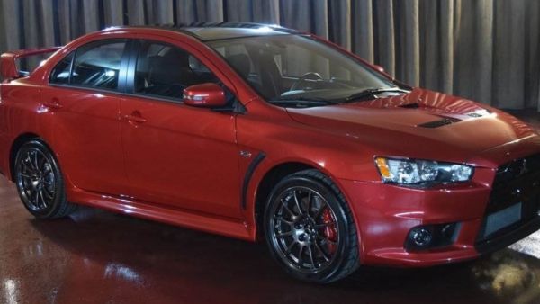 ميتسوبيشي لانسر ايفو