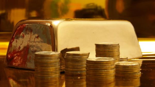 حجم ميزانية السعودية للعام المقبل ٢٠١٤، والبالغ قيمتها ٨٥٥ مليار ريال، قادرة على شراء ٥.٧ مليون كيلوغرام من الذهب بمتوسط سعر ١٥٠ ألف ريال سعودي