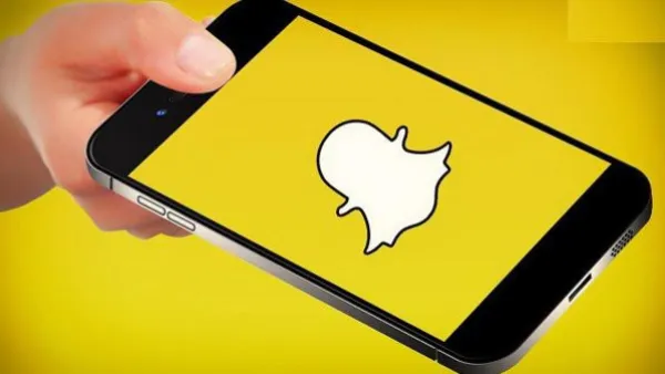 سناب شات تباغت زوارها بإجراء جديد