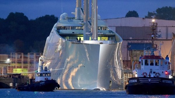 تبلغ كلفة اليخت 450 مليون دولار، وسيحمل اسم "Sailing Yacht A