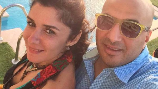زوج غادة عادل يشكوها لجمهورها ... تعرف على السبب زوج غادة عادل يشكوها لجمهورها ... تعرف على السبب